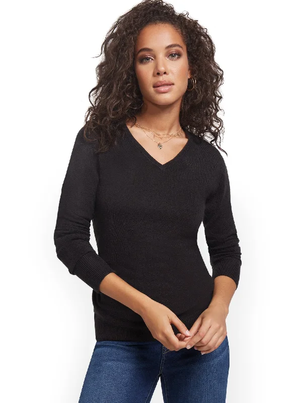 Essential V-Neck Sweater