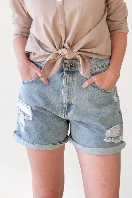 Cool Mom Denim Shorts In Light Wash